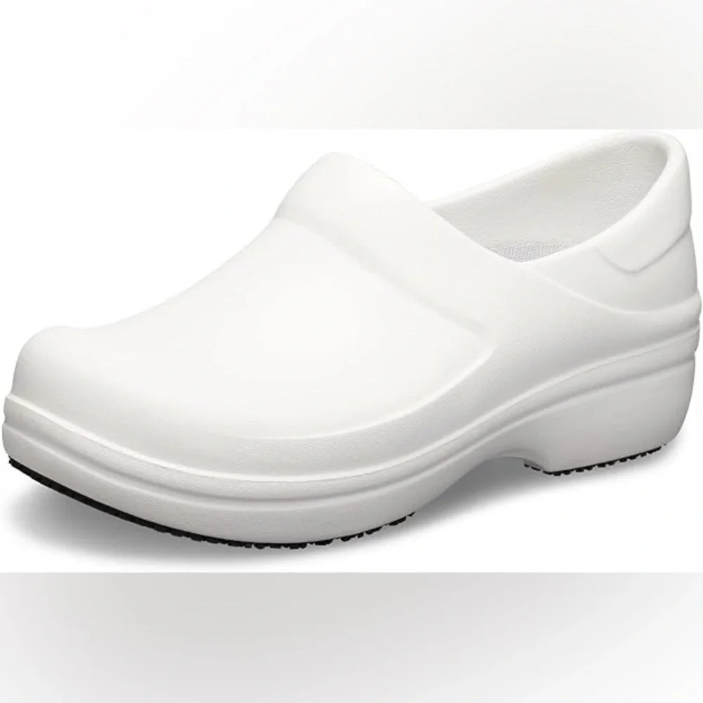 Crocs Women's Neria Pro II Slip Resistant Work Clog size 9